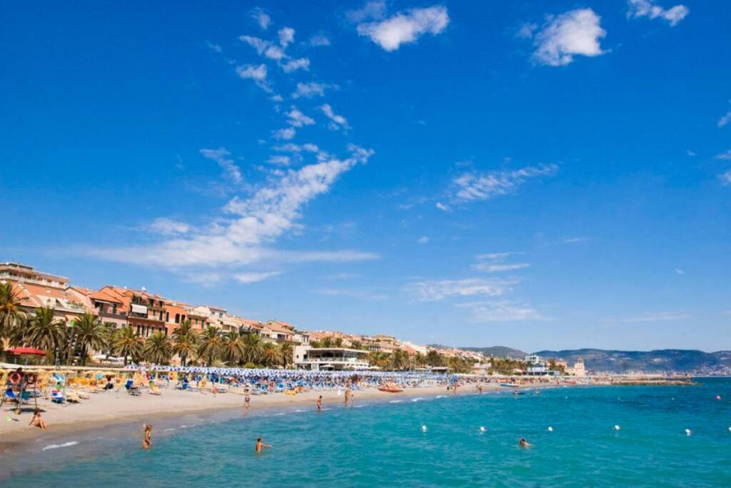 Loano Mare Appartement Buitenkant foto